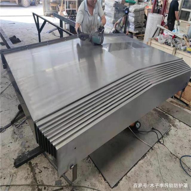 五种常见伸缩式机床防护罩的介绍